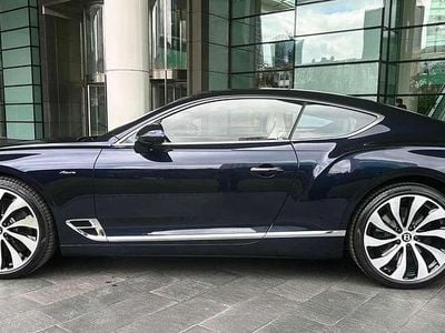 Neu Bentley Continental GT Mulliner 549 PS (403 kW) 2026 Dark sapphire Coupé