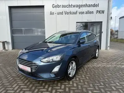 Gebraucht Ford Focus Cool & Connect 136 PS (100 kW) 2020 Blau Limousine