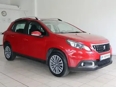 Gebraucht Peugeot 2008 Active 110 PS (80 kW) 2017 Lackierung ultimaterot/metallic SUV