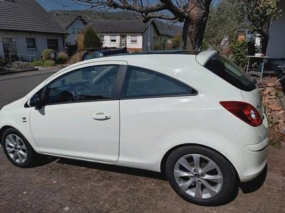 Second-hand Opel Corsa 70 CP (51 kW) 2013 Alb Hatchback