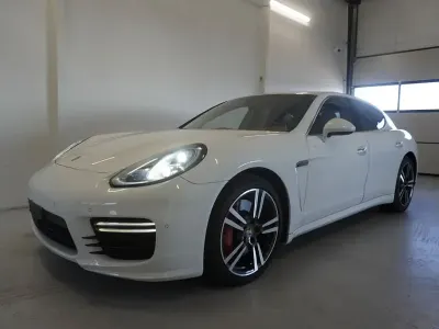 Gebraucht Porsche Panamera Turbo 519 PS (381 kW) 2014 Weiß Kleinwagen
