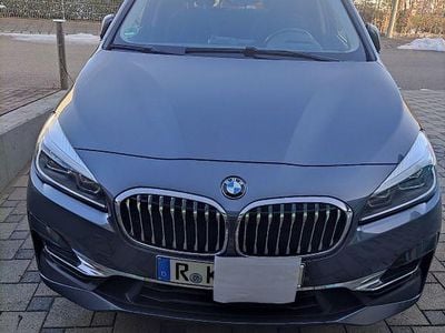 Grau Gebraucht 2019 BMW 220 Active Tourer Luxury Line Van / Kleinbus | 19.000 € (Superpreis)