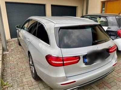 Mercedes E200