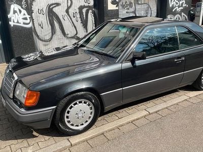 Usata Mercedes 300 220 CV (161 kW) 1990 Nero Coupé