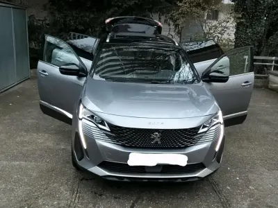 Gebraucht Peugeot 5008 GT 131 PS (96 kW) 2023 Silber SUV