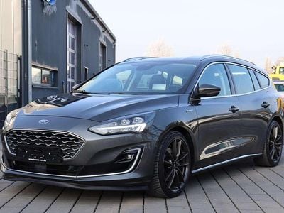 Grau Gebraucht 2020 Ford Focus Vignale Kombi | 12.950 € (Guter Preis)