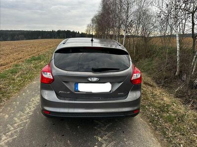 Gebraucht Ford Focus Trend 101 PS (74 kW) 2014 Grau Limousine