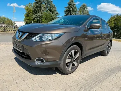 Gebraucht Nissan Qashqai 360º 131 PS (96 kW) 2015 Braun SUV