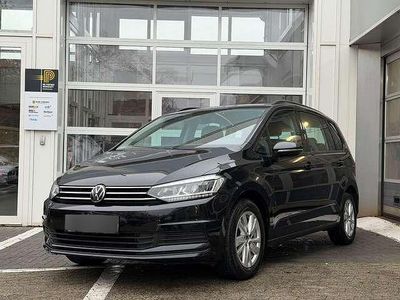 Gebraucht VW Touran Comfortline 150 PS (110 kW) 2022 Schwarz metallic Van / Kleinbus
