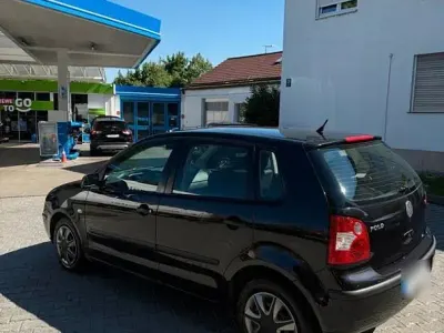 Gebraucht VW Polo Basis 75 PS (55 kW) 2005 Schwarz Limousine