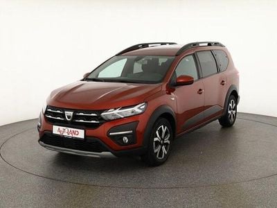 Orange Gebraucht 2022 Dacia Jogger Comfort Van / Kleinbus | 19.990 € (Etwas zu teuer)