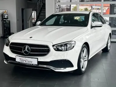 Gebraucht Mercedes E220 194 PS (142 kW) 2020 Weiß Limousine