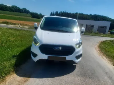 Gebraucht Ford Transit Custom 131 PS (96 kW) 2022 Weiß Van / Kleinbus