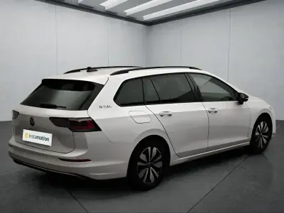 Gebraucht VW Golf VIII 150 PS (110 kW) 2025 Weiss Limousine