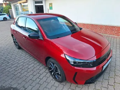 Gebraucht Opel Corsa 101 PS (74 kW) 2025 Peperoncino red Kleinwagen