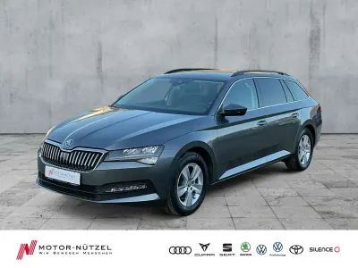 Gebraucht Skoda Superb Ambition 150 PS (110 kW) 2023 Grau Kombi