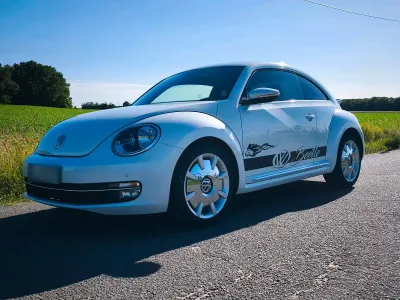 Gebraucht VW Beetle Design 105 PS (77 kW) 2012 Weiß Kleinwagen