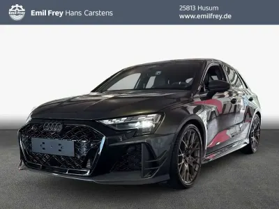 Neu Audi RS3 Competition 400 PS (294 kW) 2026 Daytonagrau perleffekt Limousine