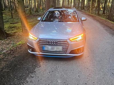 Second-hand Audi A4 S-Line 190 CP (139 kW) 2019 Gri Break
