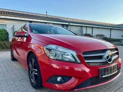Gebraucht Mercedes A180 Edition 122 PS (89 kW) 2014 Rot Limousine