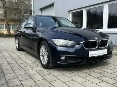 Używany BMW 320 Advantage 184 KM (135 kW) 2016 Niebieski Kombi