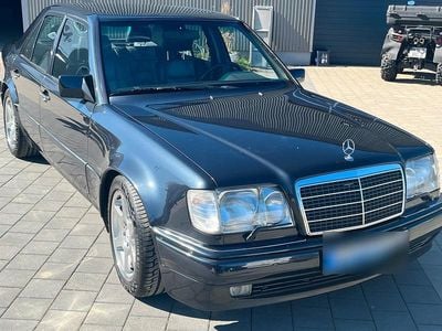 Gebraucht Mercedes E500 320 PS (235 kW) 1994 Andere farben Limousine