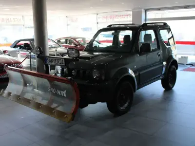 Usata Suzuki Jimny 84 CV (61 kW) 2015 Verde SUV