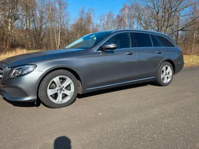Gebraucht Mercedes E220 194 PS (142 kW) 2017 Grau Kombi