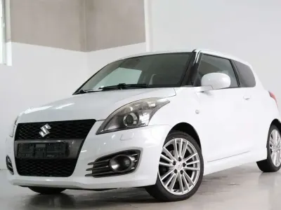 Gebraucht Suzuki Swift Sport 136 PS (100 kW) 2012 Weiß Kleinwagen