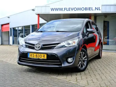 Gebraucht Toyota Verso Business Edition 147 PS (108 kW) 2014 Grau Van / Kleinbus