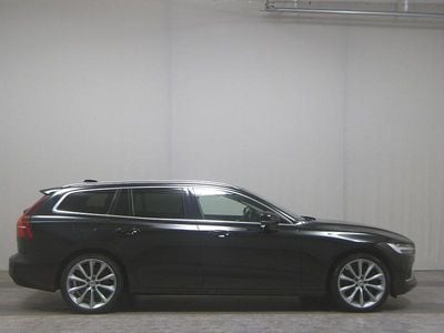 Gebraucht Volvo V60 Inscription 253 PS (186 kW) 2021 Schwarz Kombi