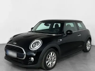 Gebraucht Mini Cooper Pepper 136 PS (100 kW) 2017 Schwarz Kleinwagen
