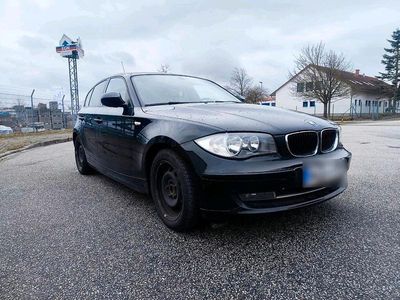 Gebraucht BMW 116 122 PS (89 kW) 2010 Schwarz Kleinwagen