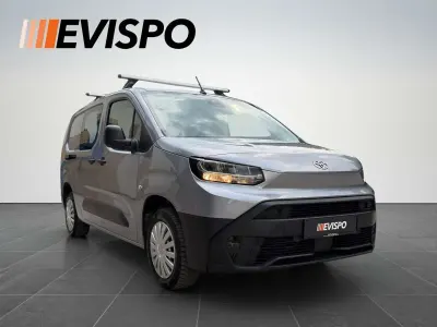 Gebraucht Toyota Proace 131 PS (96 kW) 2024 Grey pearl/gris artense Van / Kleinbus
