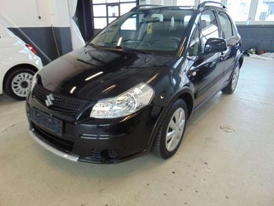 Usado Suzuki SX4 107 HP (78 kW) 2011 Preto SUV