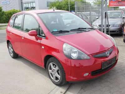 Usata Honda Jazz 77 CV (56 kW) 2008 Rosso Utilitaria