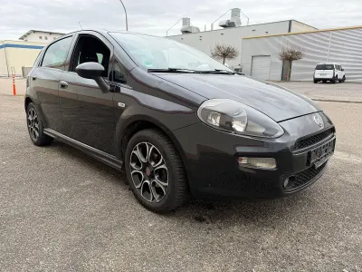 Usata Fiat Punto Pop 69 CV (50 kW) 2013 Nero Utilitaria