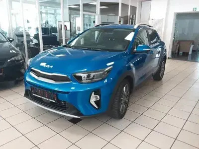 Gebraucht Kia Stonic 120 PS (88 kW) 2024 Blau SUV