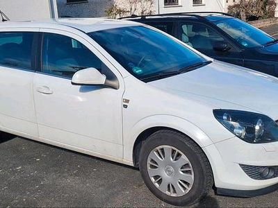 Gebraucht Opel Astra 110 PS (80 kW) 2010 Weiß Kombi