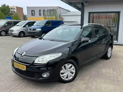 Używany Renault Mégane Initiale Paris 101 KM (74 kW) 2013 Czarny Sedan/Limuzyna