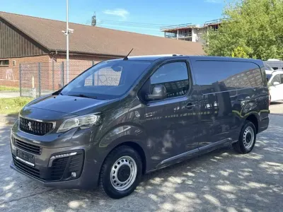 Gebraucht Peugeot Expert Premium 122 PS (89 kW) 2019 Schwarz Van