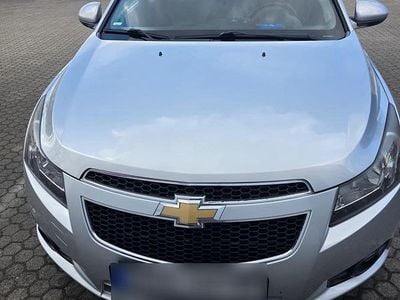 Second-hand Chevrolet Cruze 163 CP (119 kW) 2011 Argintiu Berlinǎ