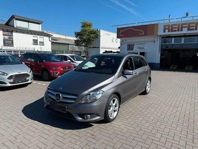 Mercedes B200