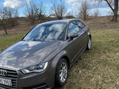 Gebraucht Audi A3 Sport 105 PS (77 kW) 2012 Braun Kleinwagen