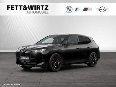 Gebraucht BMW iX M Sport 300 kW (408 PS) 2025 Black sapphire metallic SUV