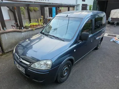 Gebraucht Opel Combo 90 PS (66 kW) 2008 Blau Van / Kleinbus