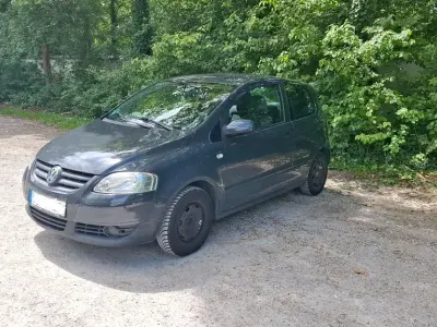 Gebraucht VW Fox Refresh 54 PS (39 kW) 2009 Grau Kleinwagen