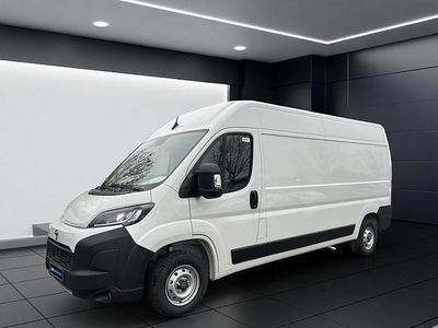 Weiß Gebraucht 2024 Toyota Proace Van / Kleinbus | 33.790 € (Fairer Preis)
