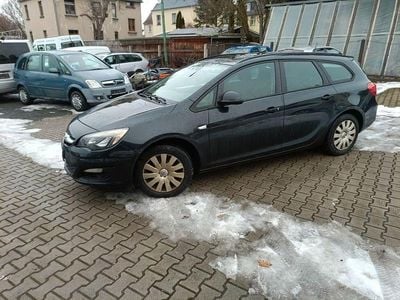Schwarz Gebraucht 2012 Opel Astra Selection Kombi | 3.200 € (Guter Preis)