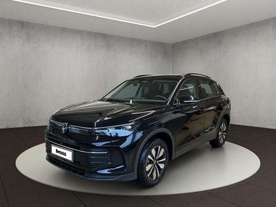 Deep black perleffekt Gebraucht 2024 VW Tiguan Goal SUV | 35.950 € (Guter Preis)